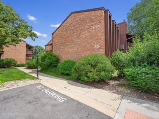 1S055 Spring Road 2C, Oakbrook Terrace, IL 60181