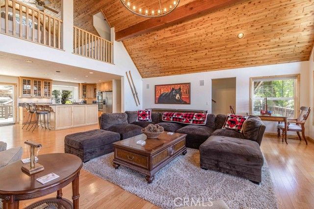 305 Starlight Circle, Big Bear Lake, CA 92315