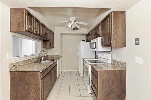 14303 N Pennsylvania Avenue 1F, Oklahoma City, OK 73134