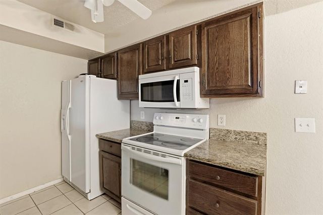 14303 N Pennsylvania Avenue 1F, Oklahoma City, OK 73134