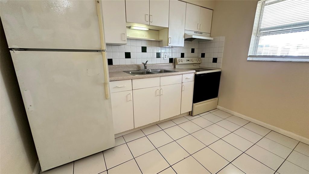 1973 NE 4th Street 4, Deerfield Beach, FL 33441