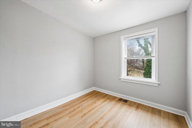 26 N 10TH ST, Darby, PA 19023