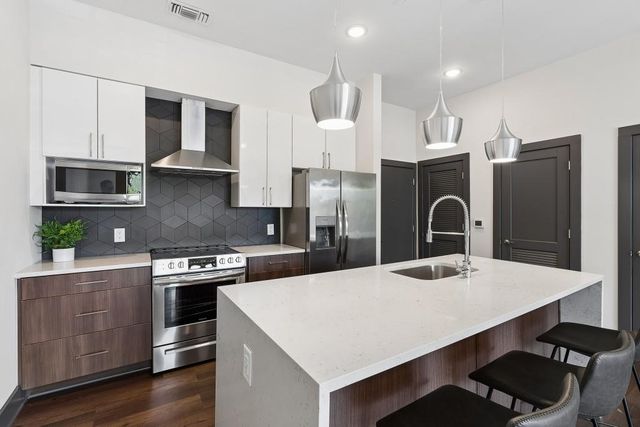 112 Rogers Street NE 210, Atlanta, GA 30317