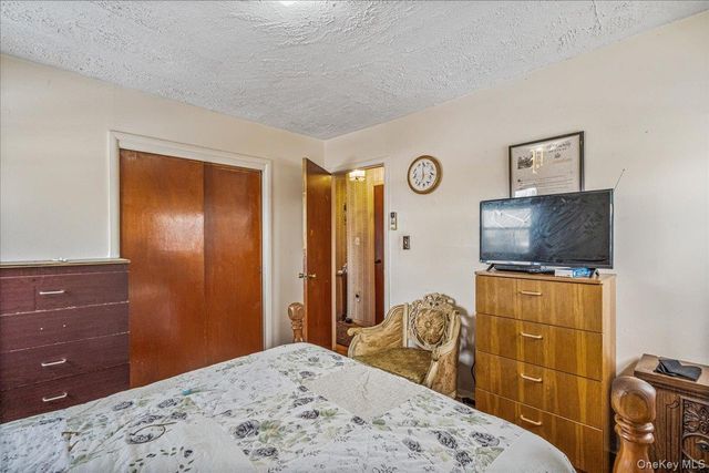 11802 Springfield Boulevard, Cambria Heights, NY 11411