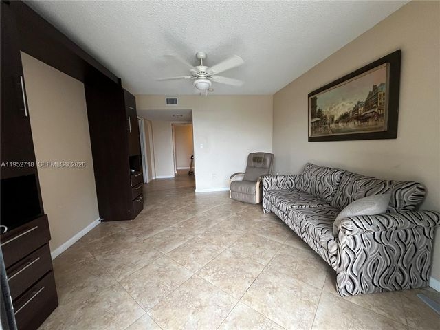 2806 N 46th Avenue D537, Hollywood, FL 33021