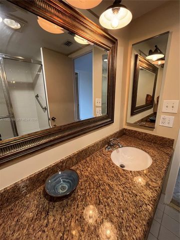 2806 N 46th Avenue D537, Hollywood, FL 33021