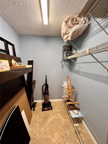 2806 N 46th Avenue D537, Hollywood, FL 33021