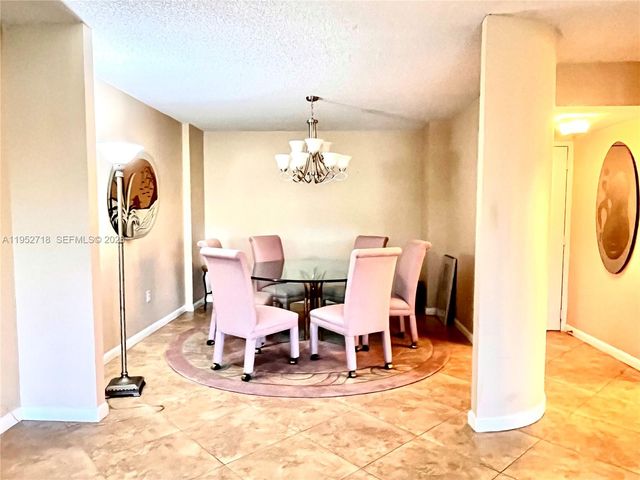 2806 N 46th Avenue D537, Hollywood, FL 33021