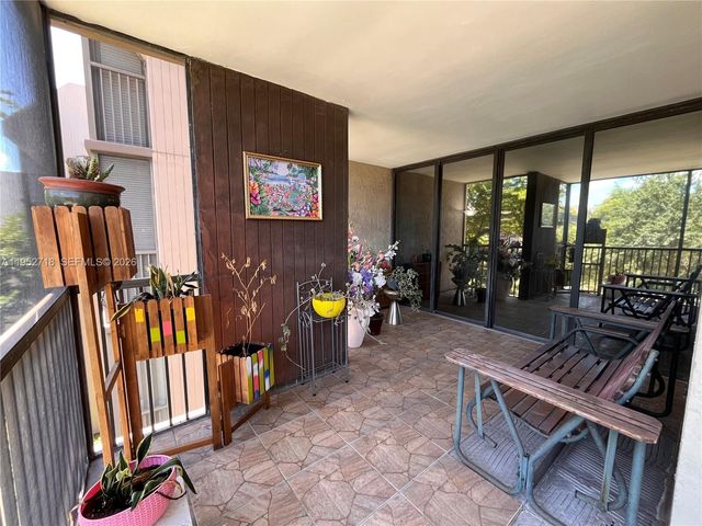 2806 N 46th Avenue D537, Hollywood, FL 33021