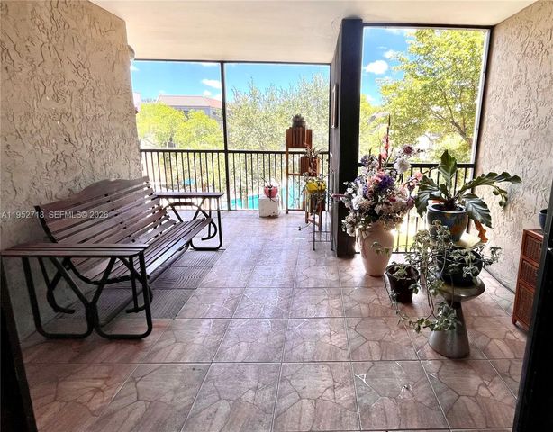 2806 N 46th Avenue D537, Hollywood, FL 33021