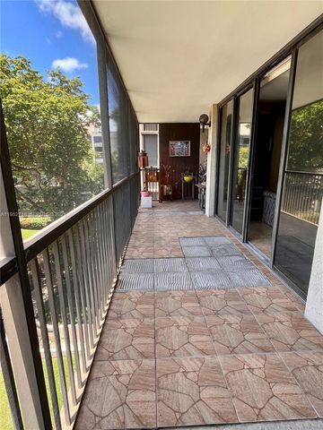 2806 N 46th Avenue D537, Hollywood, FL 33021