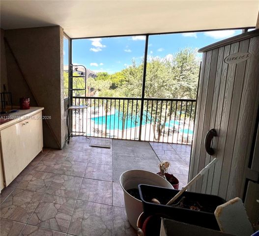 2806 N 46th Avenue D537, Hollywood, FL 33021