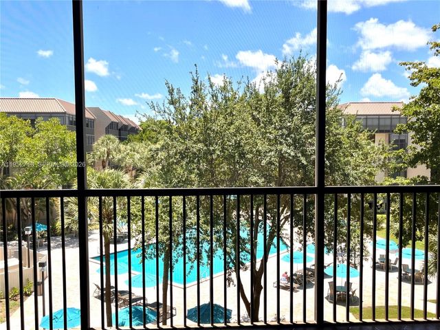 2806 N 46th Avenue D537, Hollywood, FL 33021