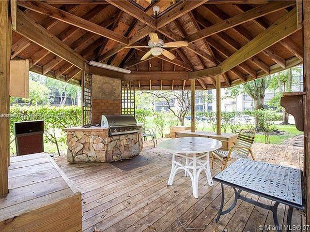 2806 N 46th Avenue D537, Hollywood, FL 33021