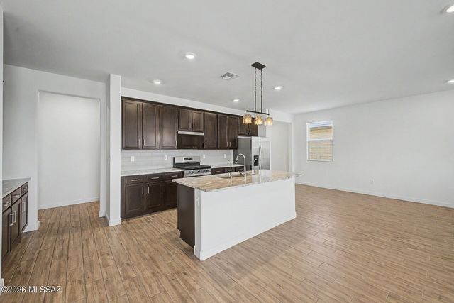 2177 W Desert Topaz Way, Tucson, AZ 85742