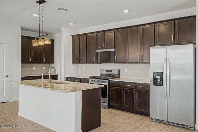 2177 W Desert Topaz Way, Tucson, AZ 85742