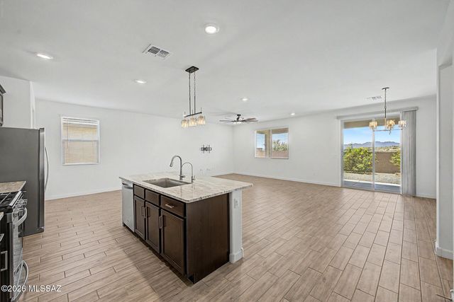 2177 W Desert Topaz Way, Tucson, AZ 85742