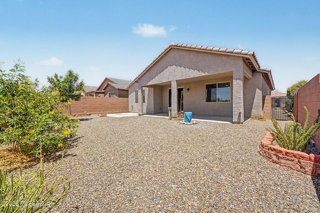 2177 W Desert Topaz Way, Tucson, AZ 85742