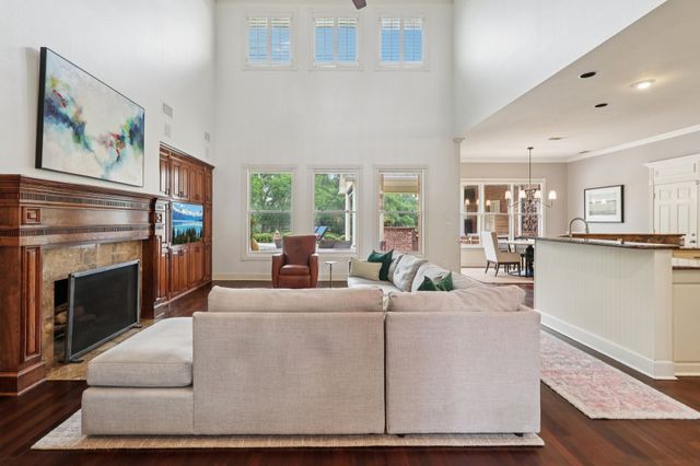 3109 Shadow Drive W, Arlington, TX 76006