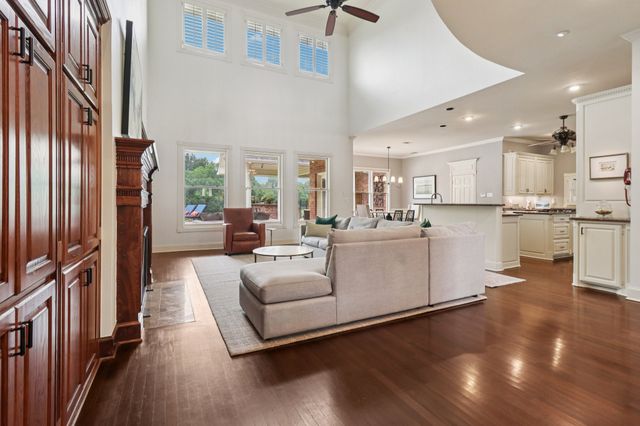 3109 Shadow Drive W, Arlington, TX 76006