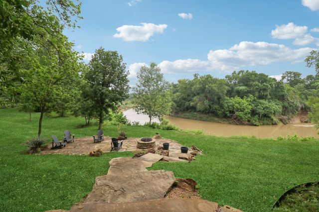3109 Shadow Drive W, Arlington, TX 76006