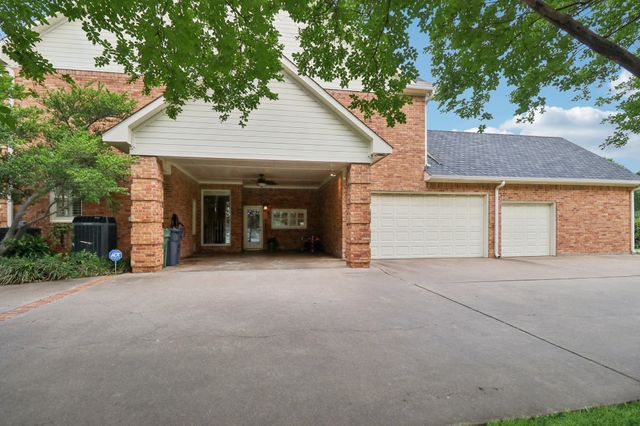 3109 Shadow Drive W, Arlington, TX 76006