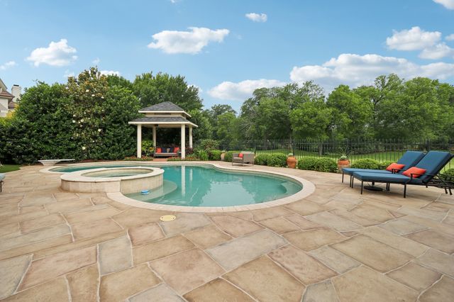 3109 Shadow Drive W, Arlington, TX 76006