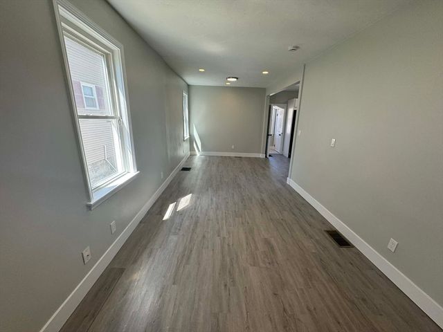 19 Weir Ave, Taunton, MA 02780