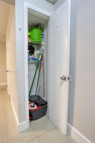 9170 Fontainebleau Blvd 203, Miami, FL 33172