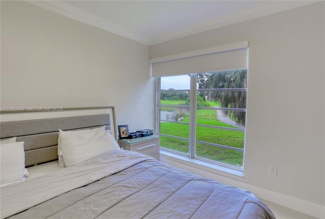 9170 Fontainebleau Blvd 203, Miami, FL 33172