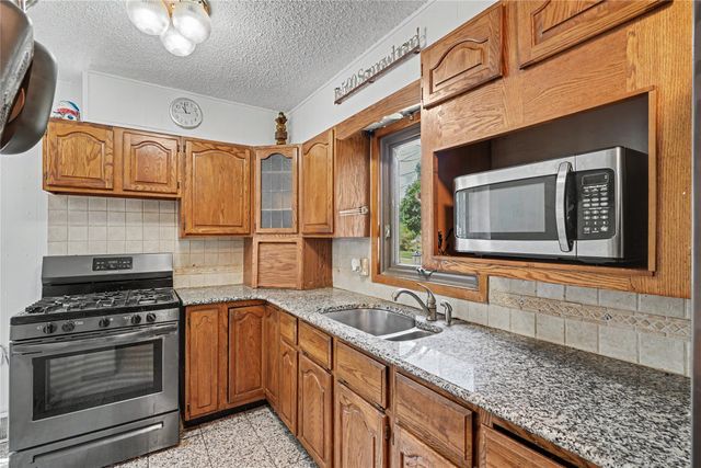 1309 E 28th Street, Des Moines, IA 50317