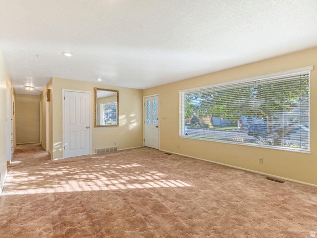 7138 S CHRIS LN, Cottonwood Heights, UT 84121 — photo 5