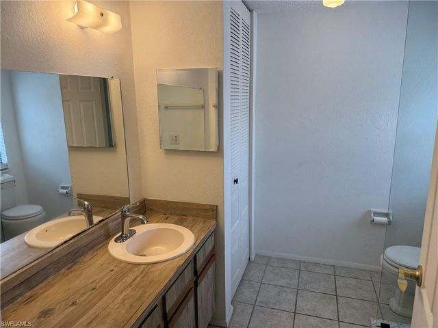 142 SE 1st AVE, Cape Coral, FL 33990