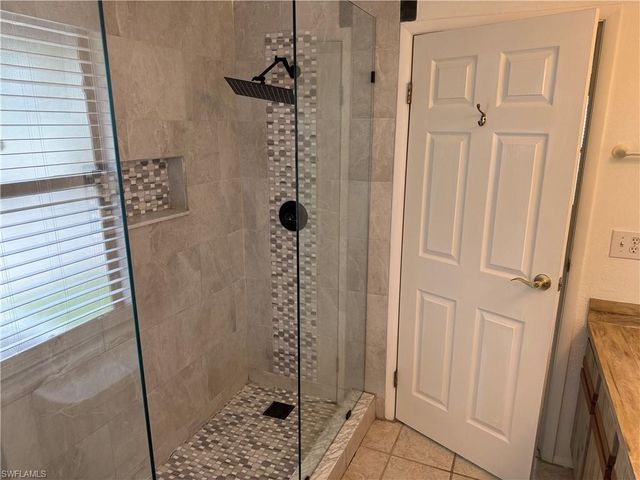 142 SE 1st AVE, Cape Coral, FL 33990