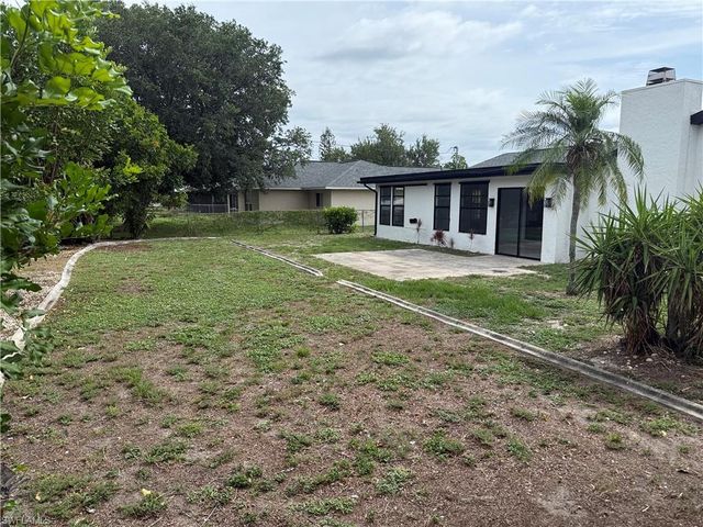 142 SE 1st AVE, Cape Coral, FL 33990