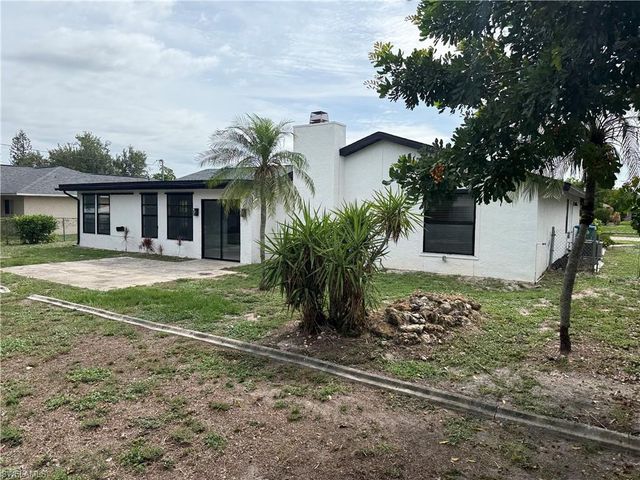 142 SE 1st AVE, Cape Coral, FL 33990