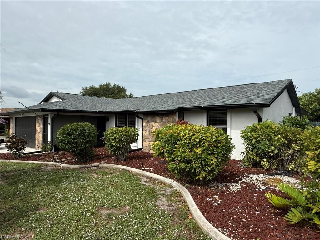 142 SE 1st AVE, Cape Coral, FL 33990