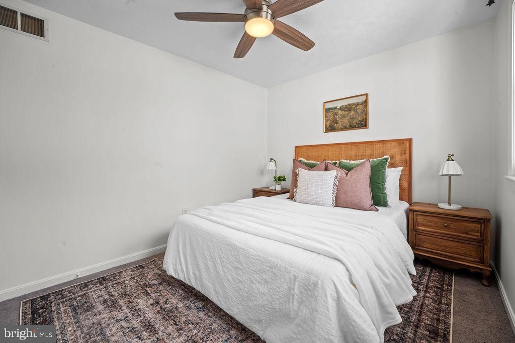 Image 15 of property listing at 279 MAGOTHY BEACH RD, Pasadena, MD 21122