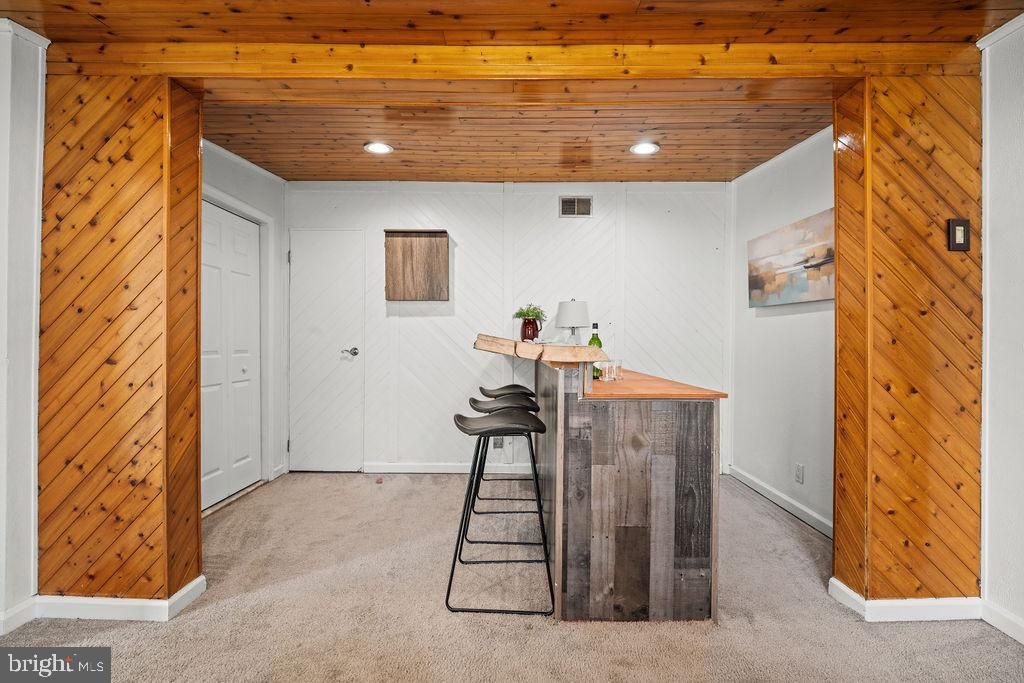 Image 9 of property listing at 279 MAGOTHY BEACH RD, Pasadena, MD 21122