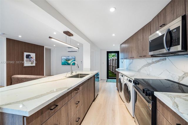 3681 SW 3rd Ave 3681, Miami, FL 33145