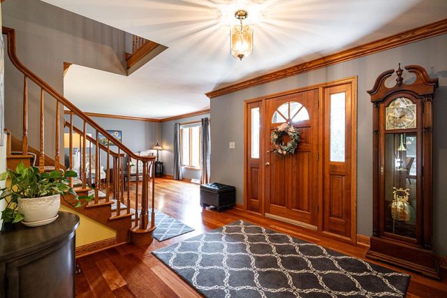 1896 Shady LANE, Grafton, WI 53024