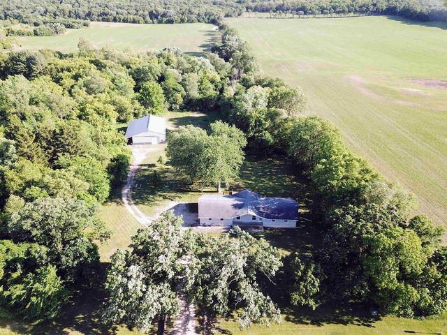 W6709 County Highway CS-Q, Poynette, WI 53955
