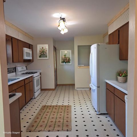W6709 County Highway CS-Q, Poynette, WI 53955