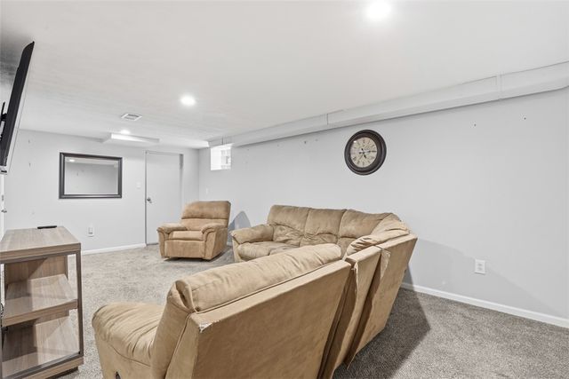 226 Cedarcove St, Carrick, PA 15227