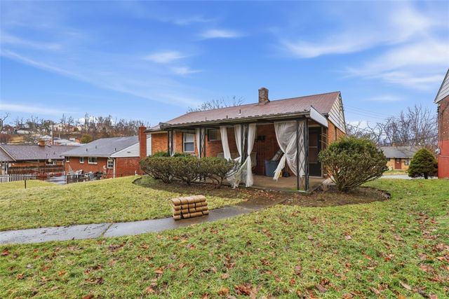 226 Cedarcove St, Carrick, PA 15227