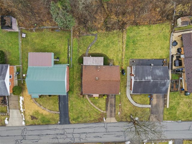 226 Cedarcove St, Carrick, PA 15227