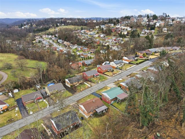 226 Cedarcove St, Carrick, PA 15227