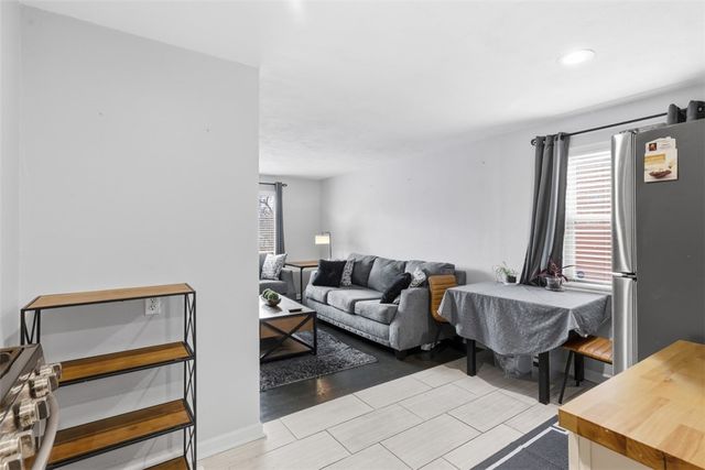 226 Cedarcove St, Carrick, PA 15227