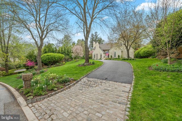 1220 DENBIGH LN, Wayne, PA 19087