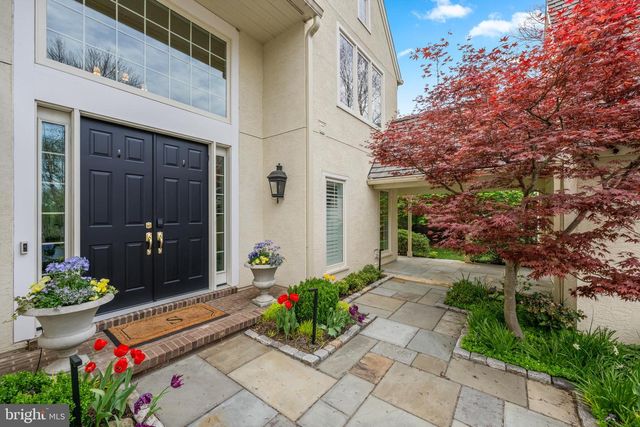 1220 DENBIGH LN, Wayne, PA 19087